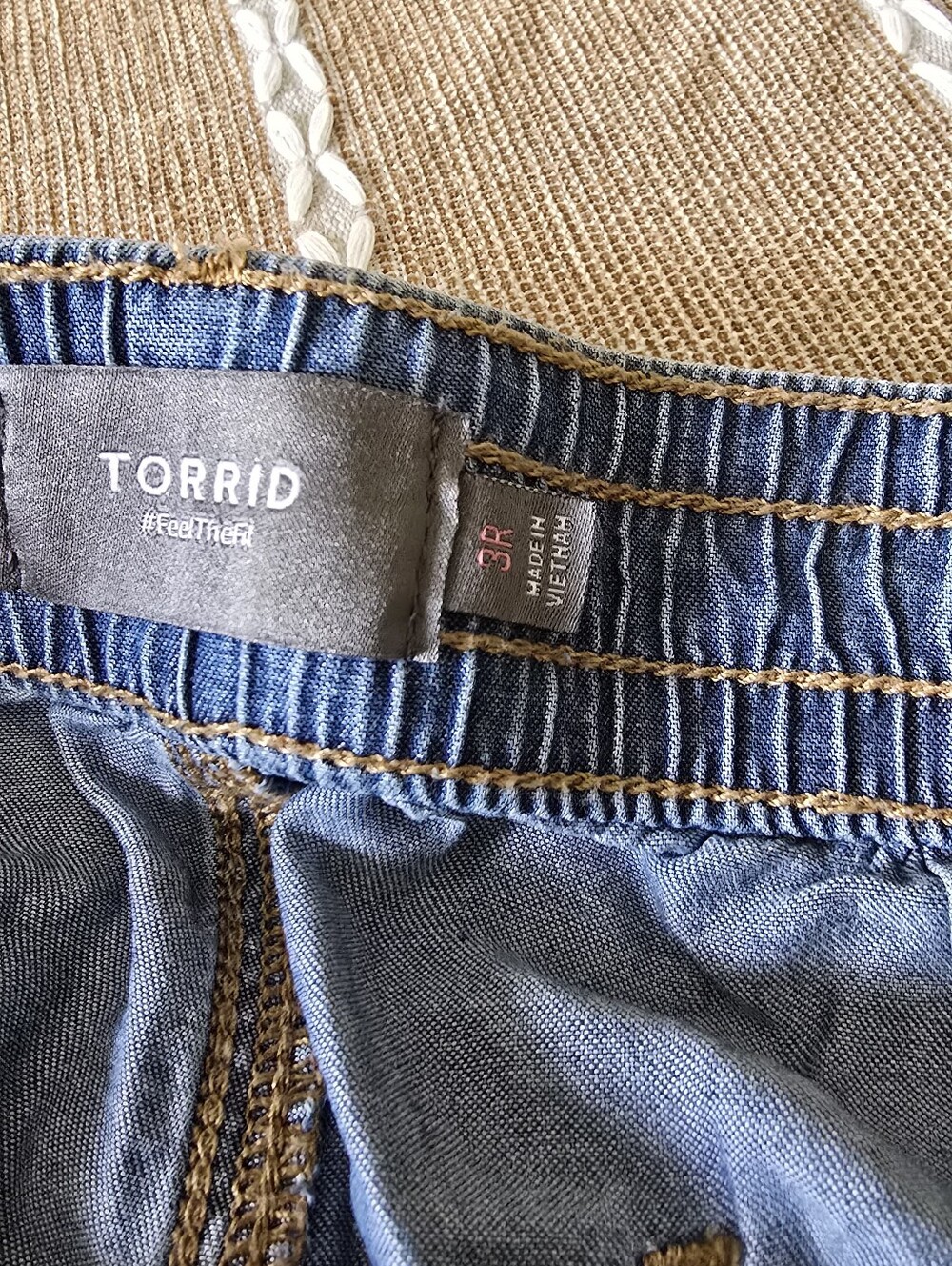 Torrid Pull On Lightweight Denim Jeans Size 3R High Rise Chambray Plus Size 3X - Picture 13 of 13
